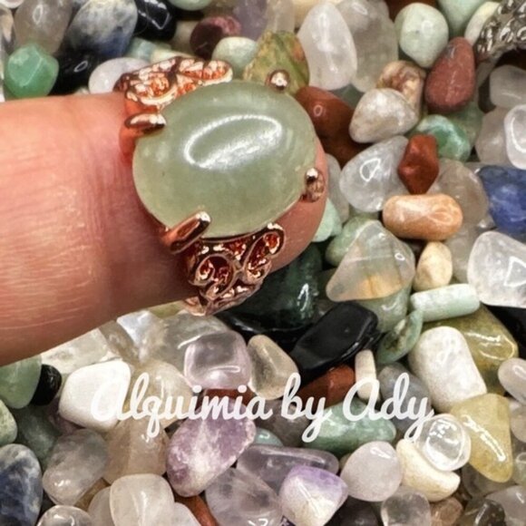 Rose gold and green jade ring - Picture 1 of 3